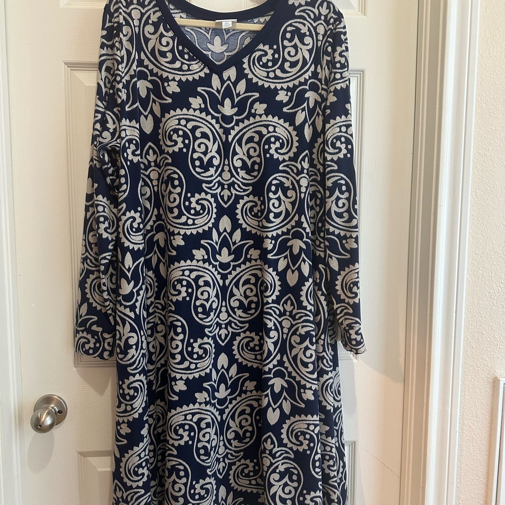 LuLaRoe Navy and Cream Paisley Long Sleeve Dress